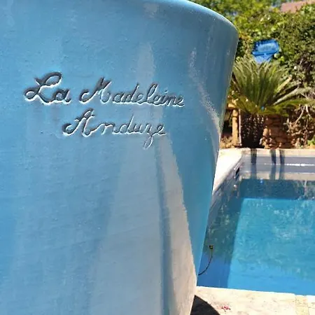 Domaine De La Queyrie