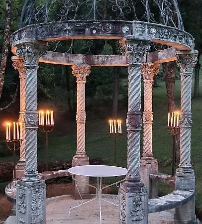 Hébergement de vacances Domaine De La Queyrie
